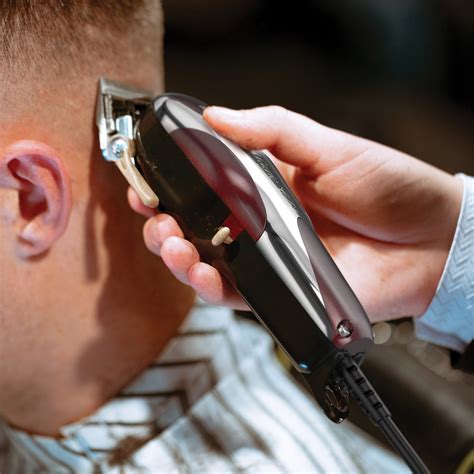 Wahl cordless trimmer with magic effects